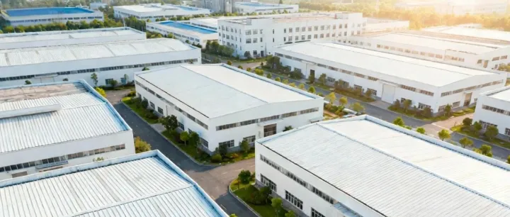 项目案例 | 机器人“唤醒”3C智慧工厂：蓝芯科技如何以柔性物流重构制造效率