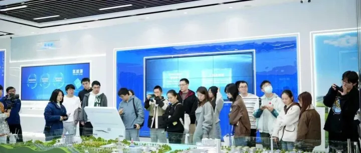 校地协同育新才，四川大学师生走进成都高新区企业活动成功举行