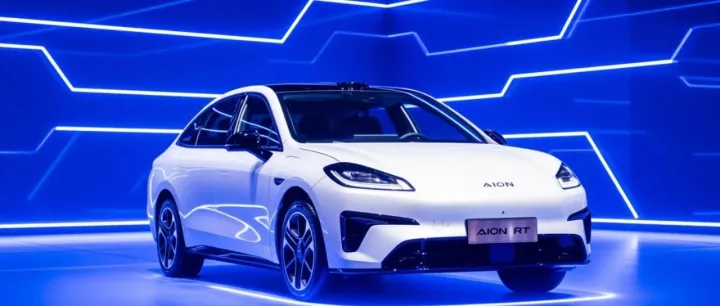 京东卖车了4.99万起,但这个价不包电池,租5年要多掏2.4万