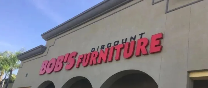 逆势下，消费者喜欢逛<em>的</em>美国家具品牌Bob's Discount Furniture<em>特色</em>有<em>哪些</em>？