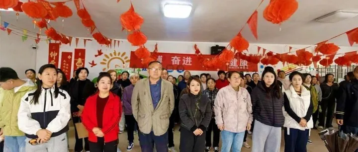 【拼搏 奋进 和谐 健康】——<em>桃园</em>社区举办秋季趣味运动会