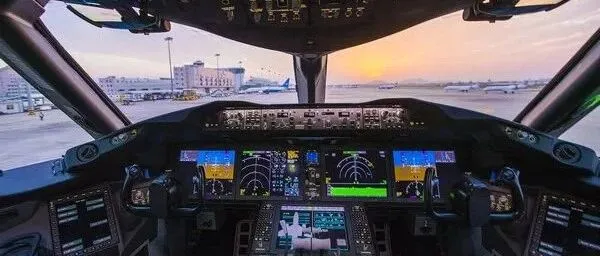 某直升机综合航电显控仿真系统的开发与实现