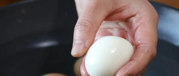 日本摊上事了！鸡蛋价格飙涨，民众已经吃不起了