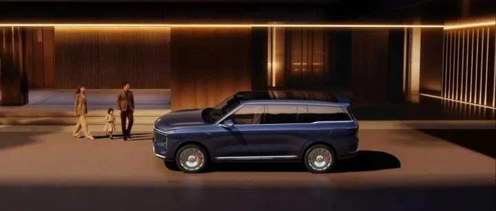 32.28万起的“上汽旗舰”，智己LS9的诚意与野望