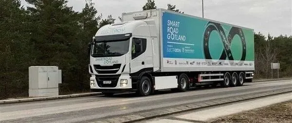 <em>法国</em>建成无线充电<em>高速公路</em>：边开边充