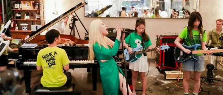 领养代替购买，孩子与音乐家共创狗狗音乐会