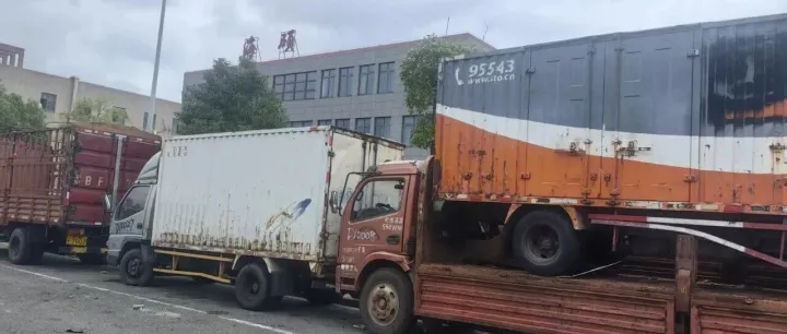 智创实业对接国四非营运货车报废接收工作