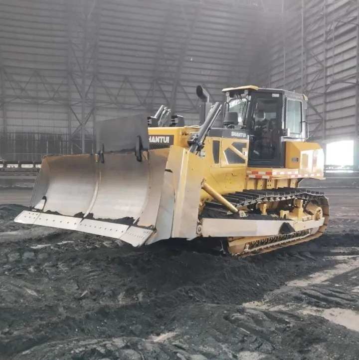新型推土机在第二分公司投入运行