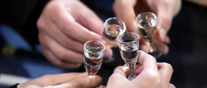 饭局<em>加</em>甲方<em>微</em><em>信</em>后怎么聊天？新手必看！