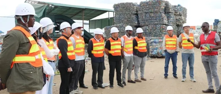 绿色环保，责任同行 | 非洲之星组织参观肯尼亚塑料回收工厂