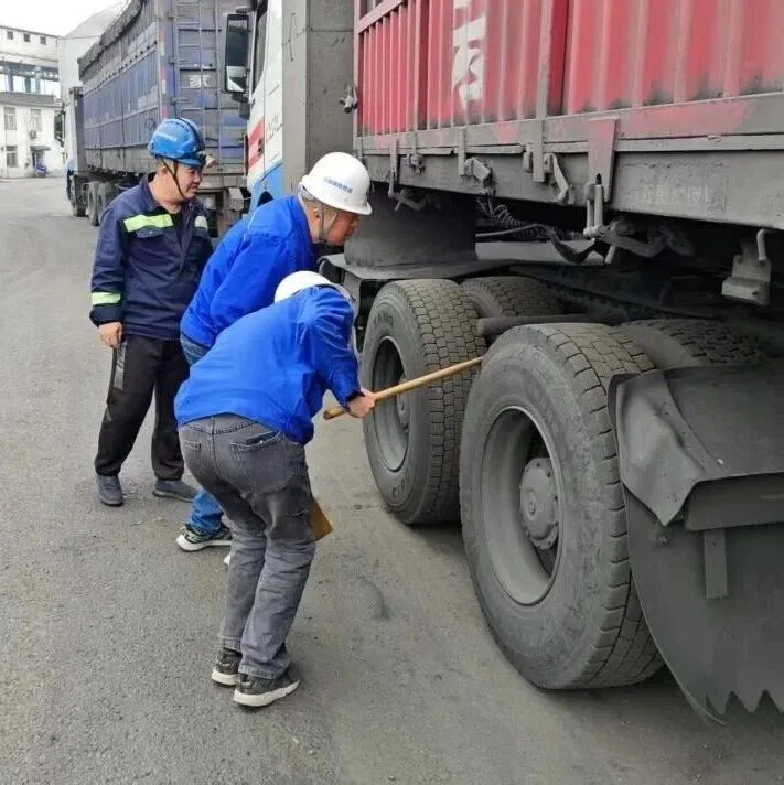 第二分公司见缝插针强化设备体检