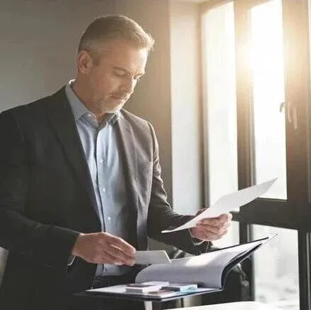 AI产品<em>经理</em>转型指南：传统到AI，做对这4<em>点</em>，涨薪30%！