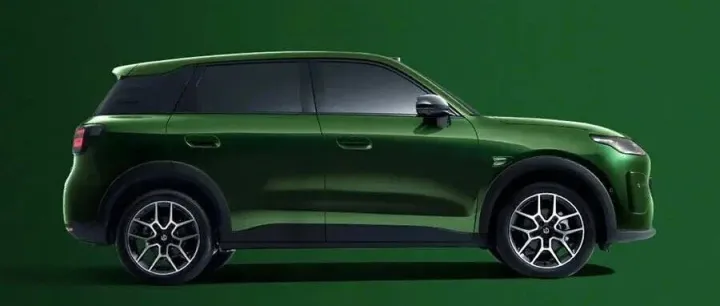 零跑<em>A10</em>官图发布 广州车展正式首发