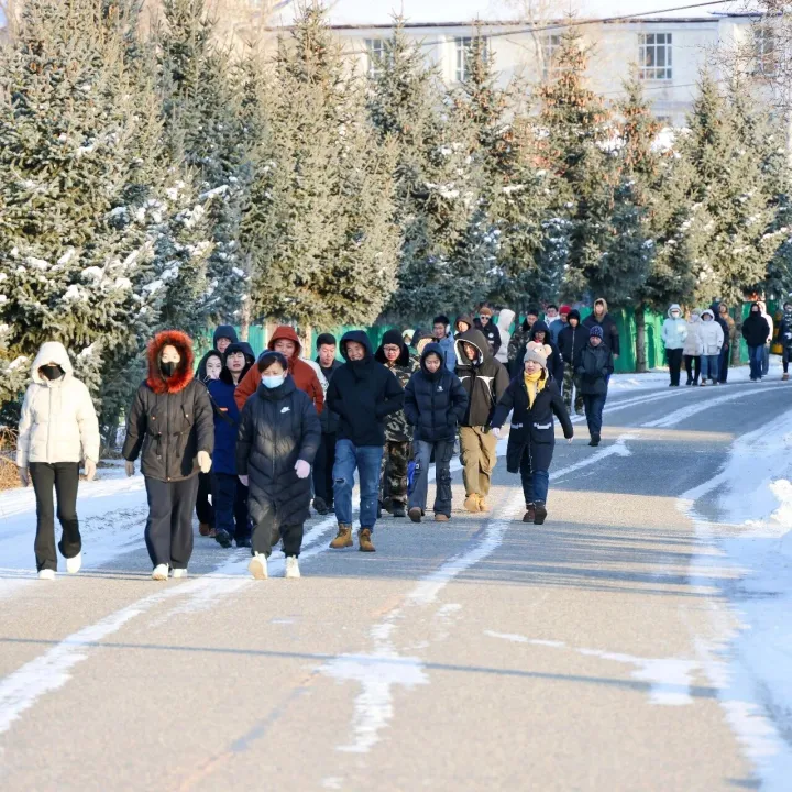 冬日健步走 同心赴新程——乌尔旗汉森工公司举办职工健步走活动