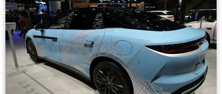 比亚迪广州车展放出大招！汉L/唐L限时补贴后19.48万起，新增神仙车漆与黑化套件，年底必看！