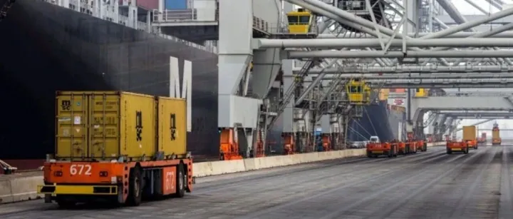 亚欧航线 12 月 1 日再涨价，船公司持续推动 FAK 上调