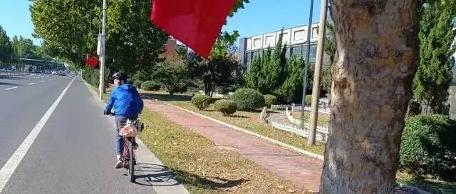骑行百公里征程，献礼祖国75华诞：一场爱国与毅力的双重旅行
