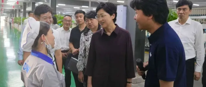 四川省委副书记、省长施小琳一行考察数智世界集团雅安芦山产业园区