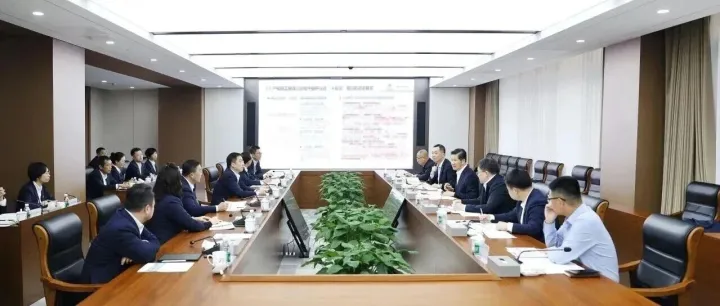 陈建光到中冶京诚调研指导工作并慰问干部职工