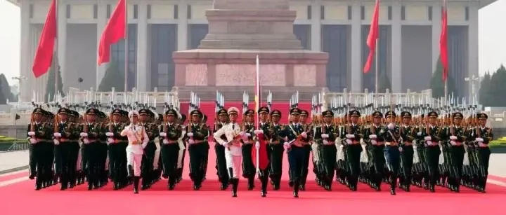 博瑞科技开展观看“纪念抗战胜利80周年大阅兵”直播活动