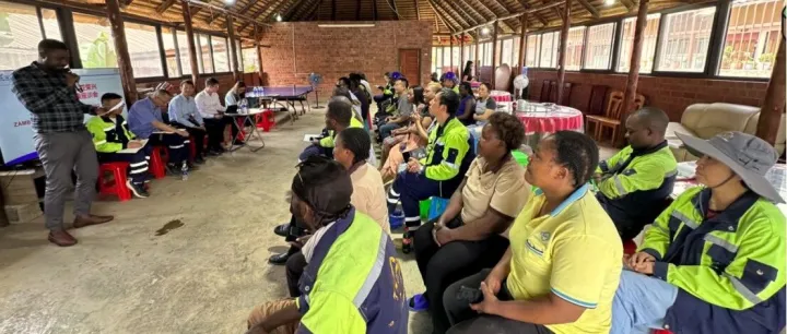 携手共进 共创未来—荣兴公司举行赞方优秀员工座谈会