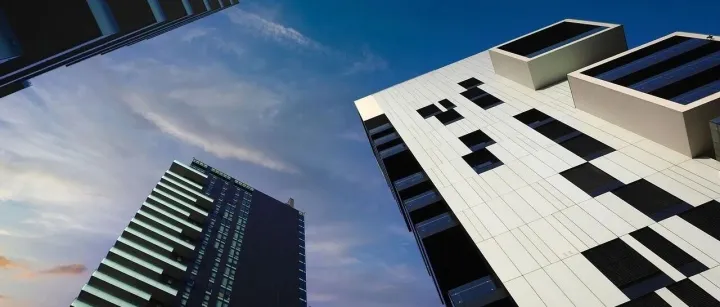 房屋出售他人后又私自办理抵押贷款，抵押是否有效？