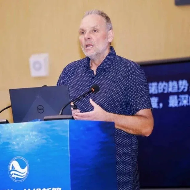 丹麦专家罗<em>尼</em>·<em>格</em>鲁德分享深渊科考经历