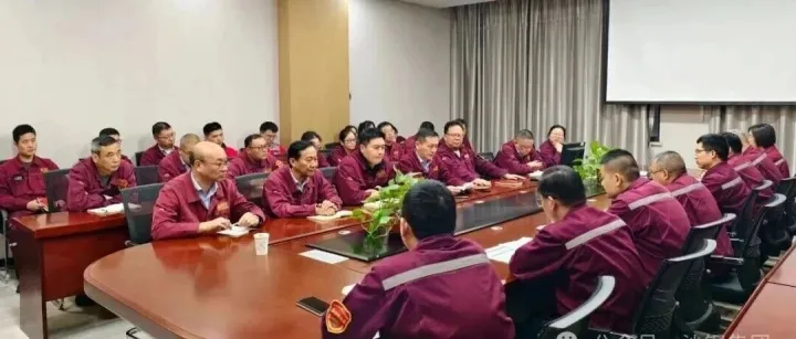 亮实绩、找不足、谋长远……沙钢年终“检阅”涌热潮