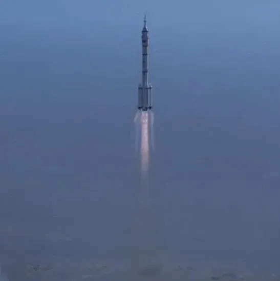 神舟二十二号飞船发射成功 中国载人航天工程完成首次应急发射任务