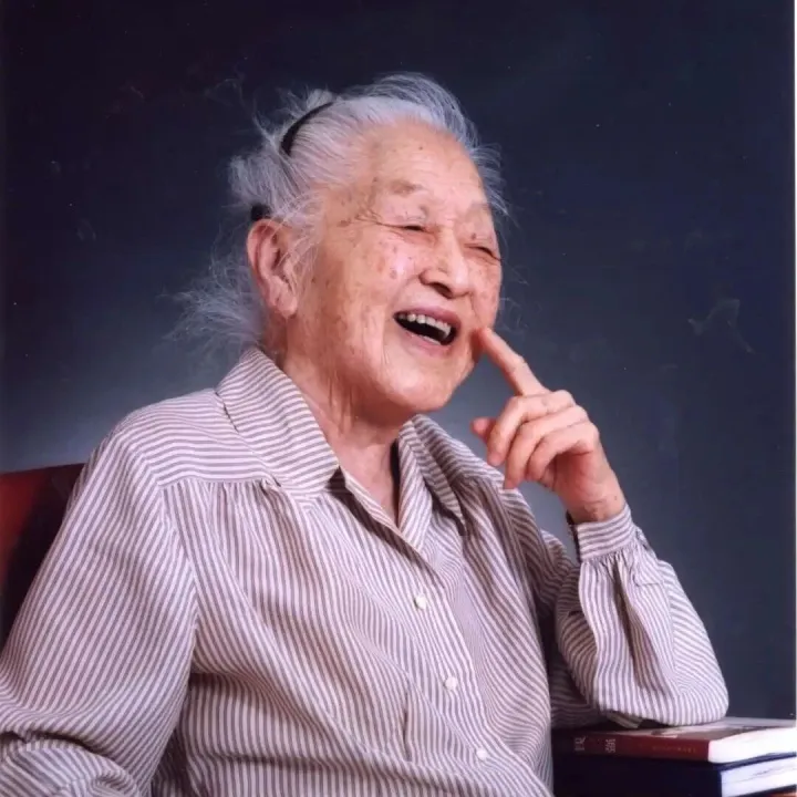 弘扬科学家精神 | 何泽慧：简朴低调的“邻家阿婆”，心怀祖国的大科学家