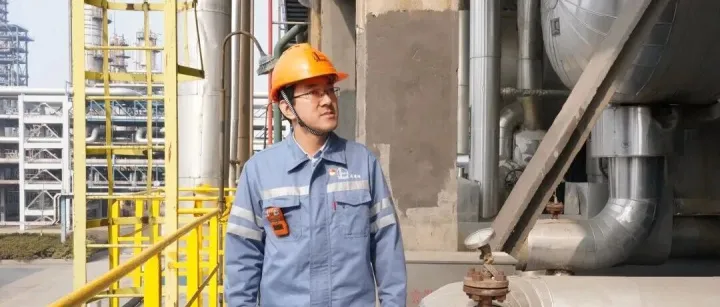 简建超：<em>数据</em>迷宫中的“<em>优化</em>专家”