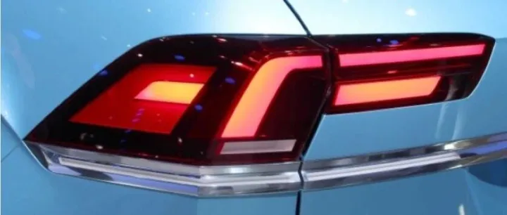 日本车灯行业对 PMMA 注塑应力（Residual Stress）的控制方式是否能降低中国高湿环境下的应力开裂？