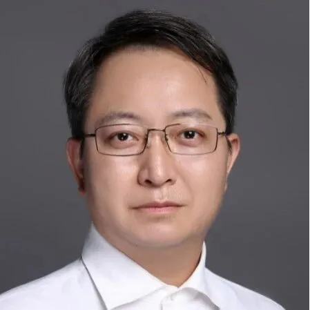 “上交会50人”专家成员 | 伍强：光刻技术国产化的攻坚者与领航者