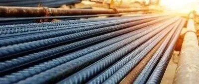 中国钢铁行业遭遇“内外双压”，10月粗钢产量降幅超12%