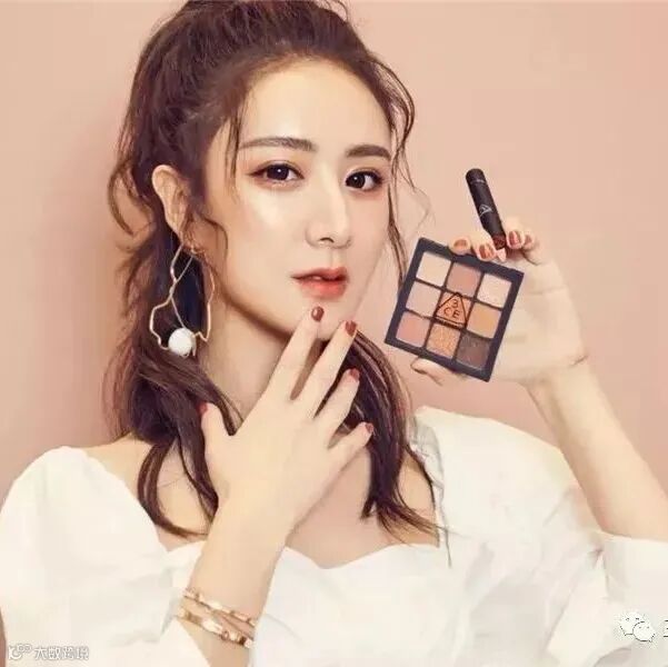 薇娅最新动态曝光，谦寻人士：我们不想做顶级直播间了|薇娅|蜜蜂|淘宝_新浪新闻