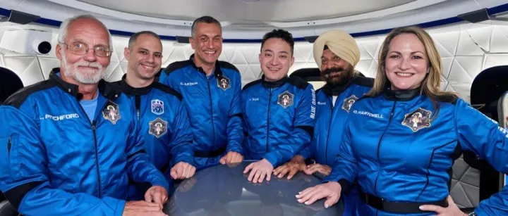 当加密帝国遇上万米高空：孙宇晨的豪赌与现实的引力较量