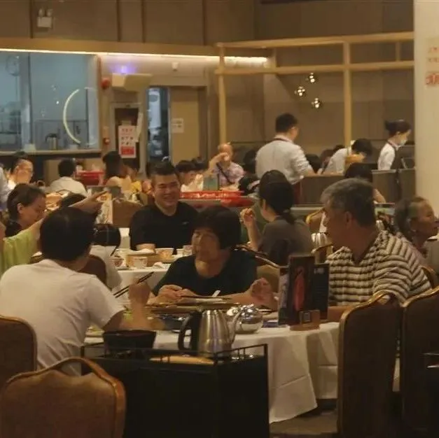 Tea <em>fee</em> sparks stir: Price of a seat in Guangdong's tea culture