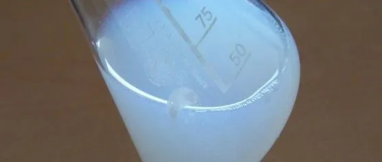 乳化维补（ADE），好吸收、品质稳，种畜增繁、仔畜促长防疾，拌料饮水都方便！