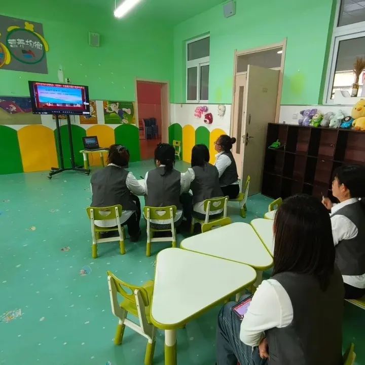 绥滨农场幼儿园教师积极参与专业能力提升研修培训