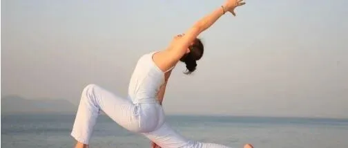 史上<em>最全</em>女人瑜伽，美<em>臀</em>、美背、瘦腿，一学就会！