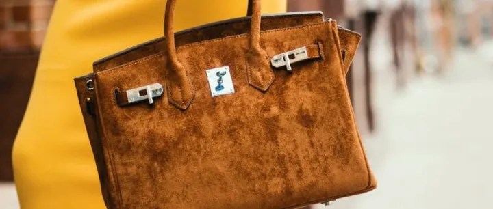 直播卖出2万美元爱马仕包，下一个奢侈品时代在TikTok？