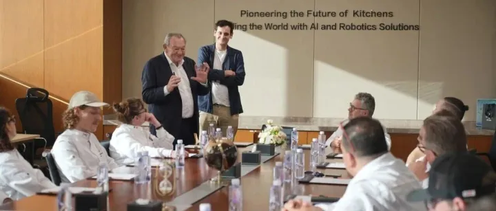 国宴御厨AI掌勺 ，科技如何让顶级美味实现规模化传承？