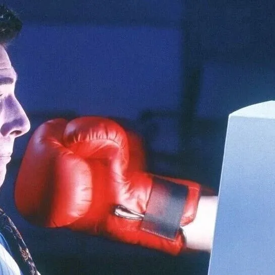 你的盗版Windows，可能一夜之间“失效”了！微软正式封杀KMS38，“白嫖时代”或将走向终点