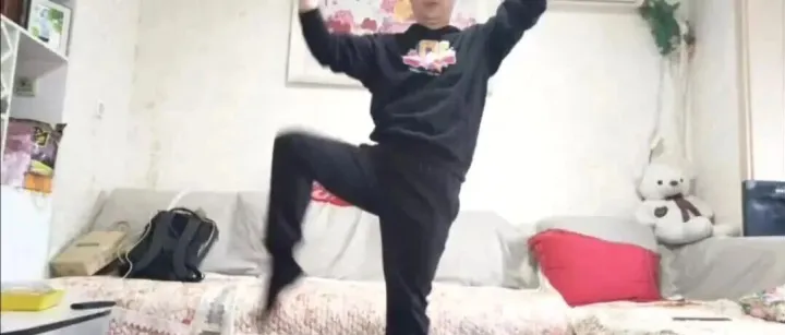 996久坐保命指南！比撸铁见效快，比跑步副作用小，这项“羞耻”的运动能救命