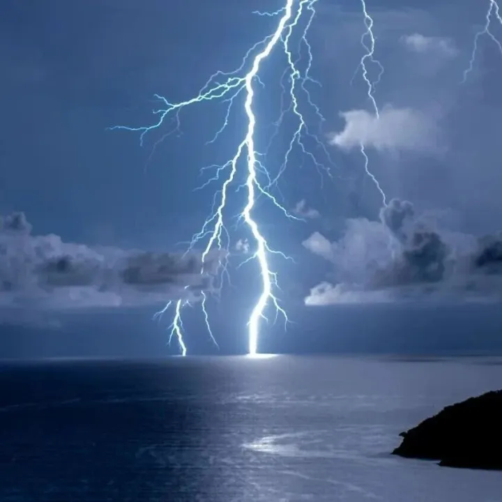 把Bug“曝光”到全网，谷歌逼FFmpeg维护者“按时修复”，遭怒怼：别光用AI找Bug，有本事你自己修啊！