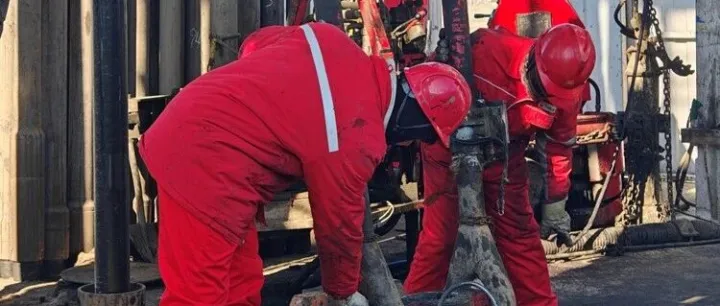 【征战在一线】50580队创沙井子3区块单日进尺新纪录