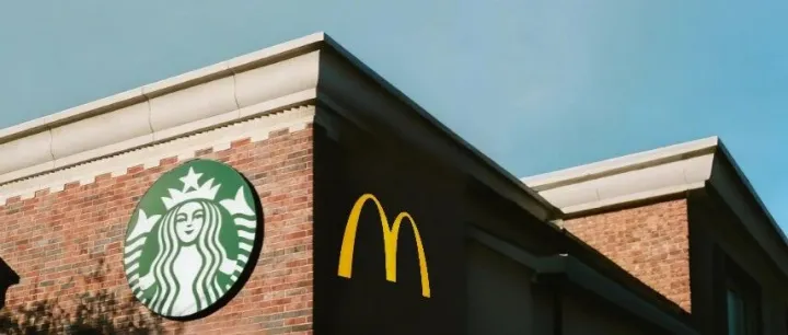 <em>星巴克</em>“学步”麦当劳
