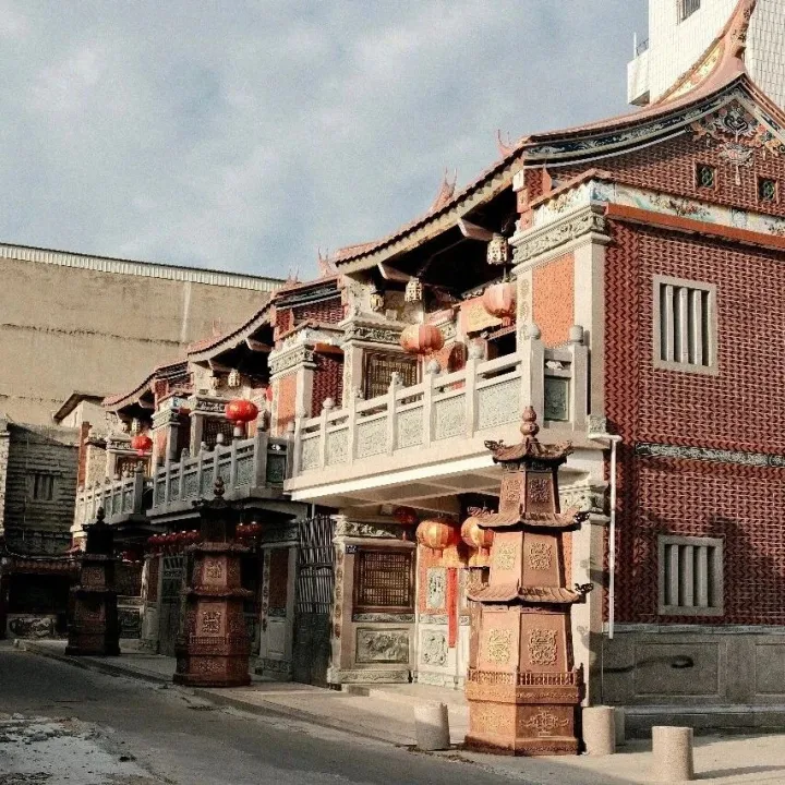 QJE-2025年第2期(2)-11991-医疗债务减免的效果：来自两个随机实验的证据