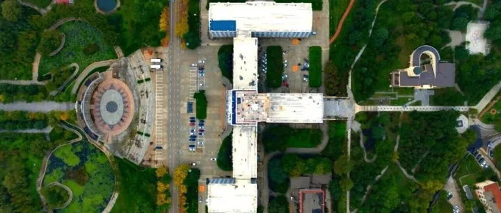 云端打卡！威海校区的“隐藏款”字母建筑，你集齐了吗?