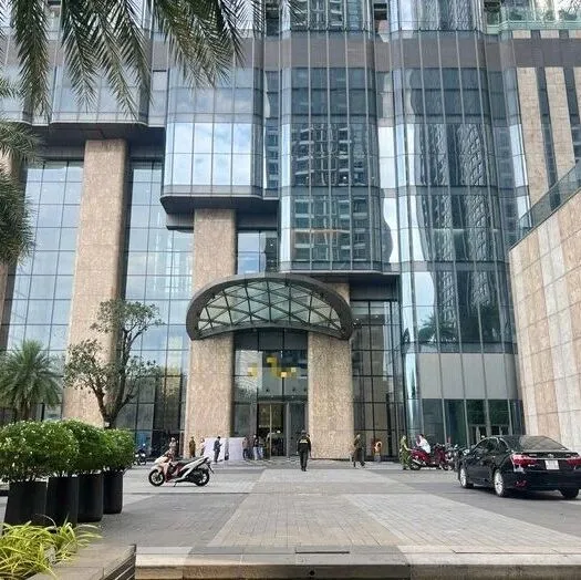 胡志明市地标81公寓大楼发现装袋男尸警方追查两可疑男子